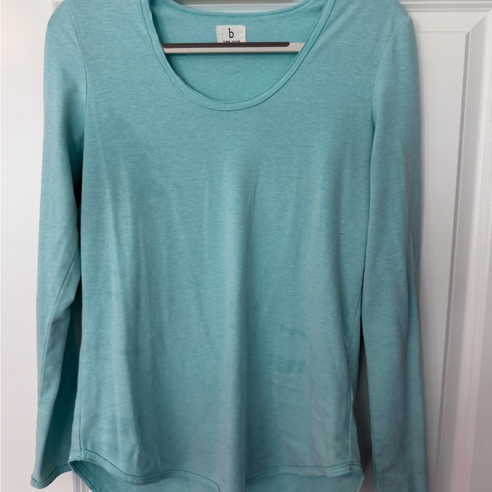 Women’s Long Sleeve Scoop Neck Top in Aqua Blue